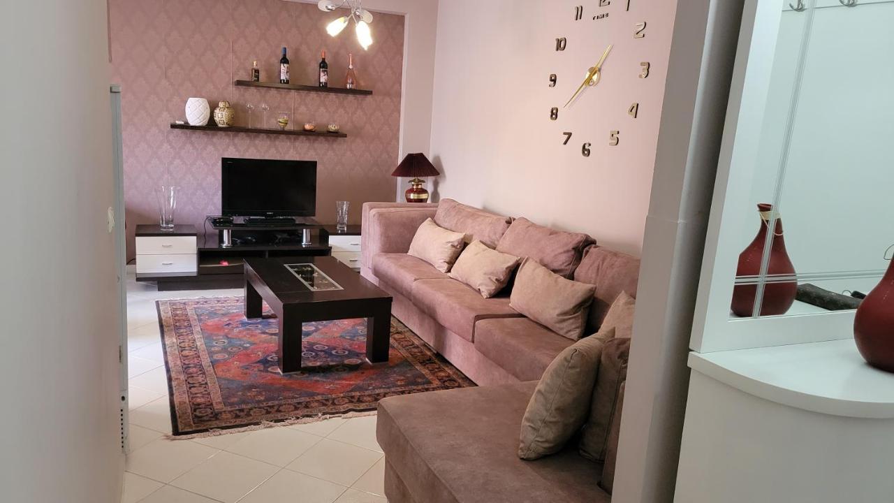 Apartamento Charming Lushnjë